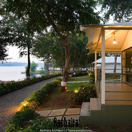 White Feather Resort Kauncha Silvassa Exterior foto