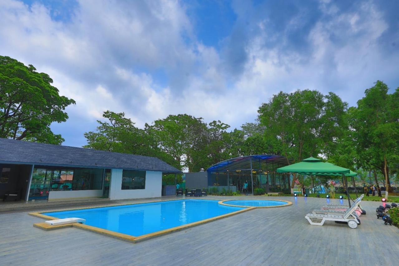 White Feather Resort Kauncha Silvassa Exterior foto