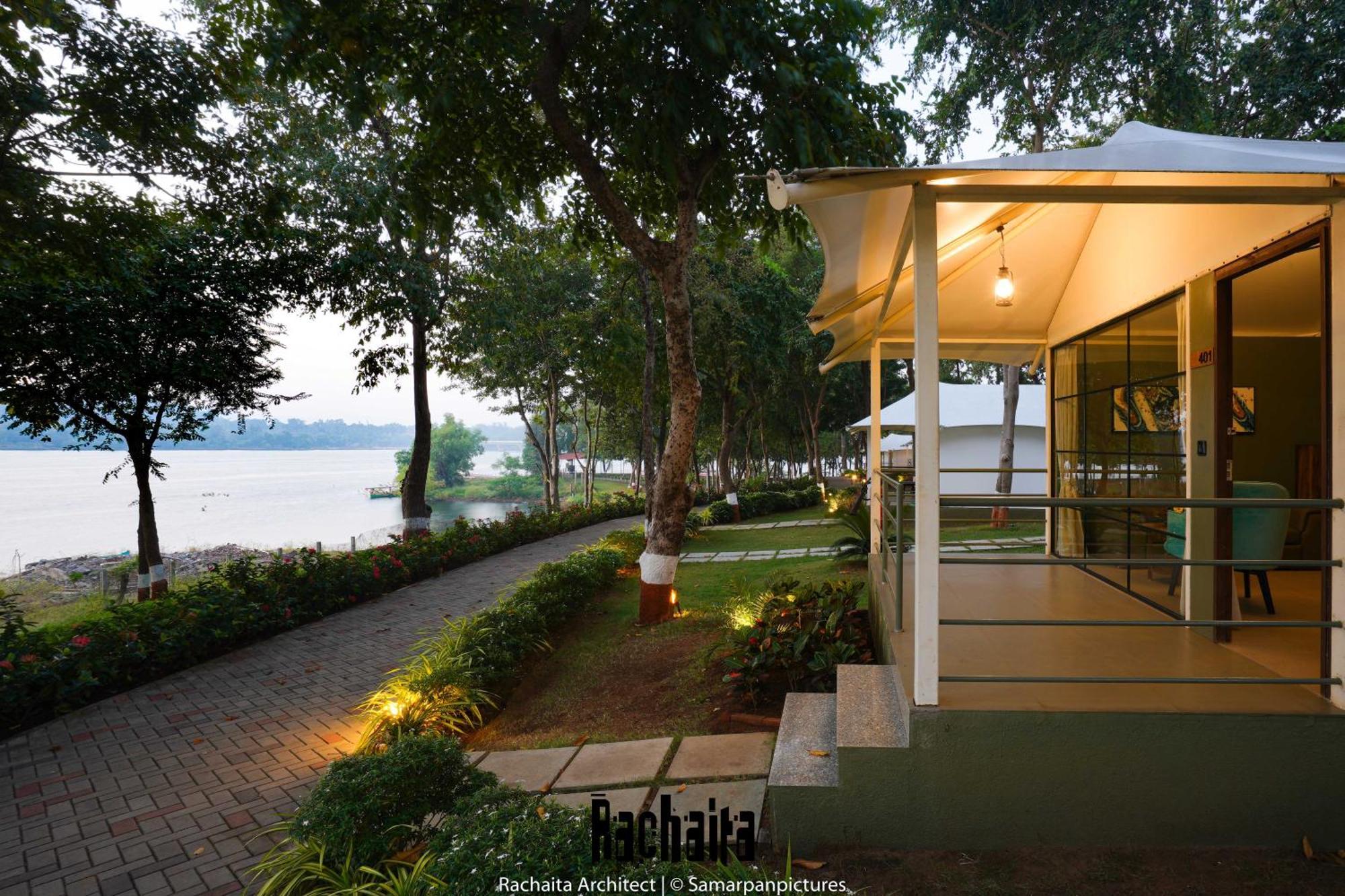 White Feather Resort Kauncha Silvassa Exterior foto