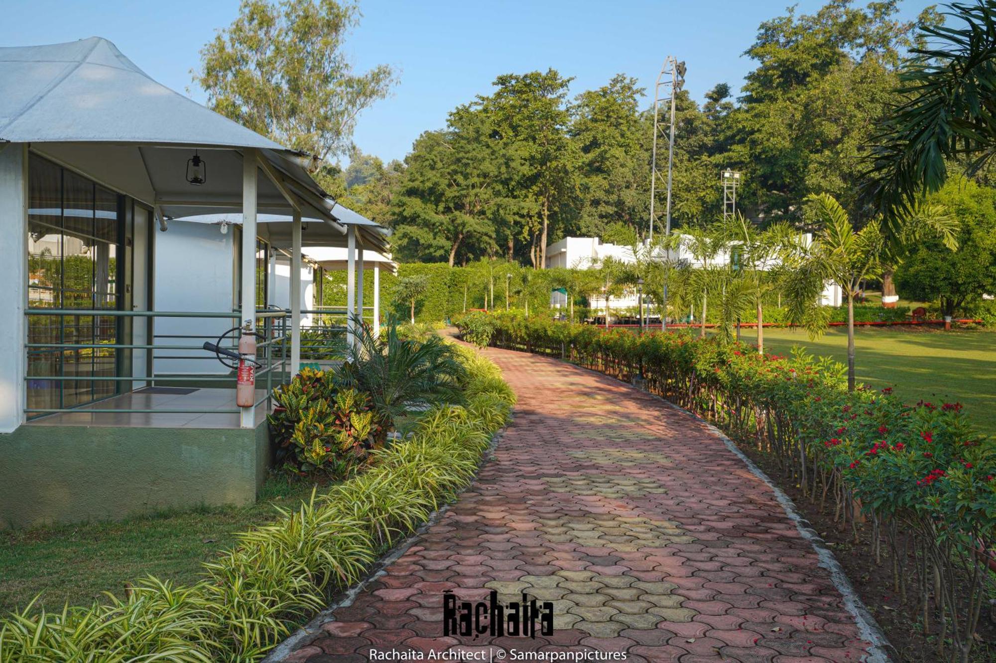 White Feather Resort Kauncha Silvassa Exterior foto